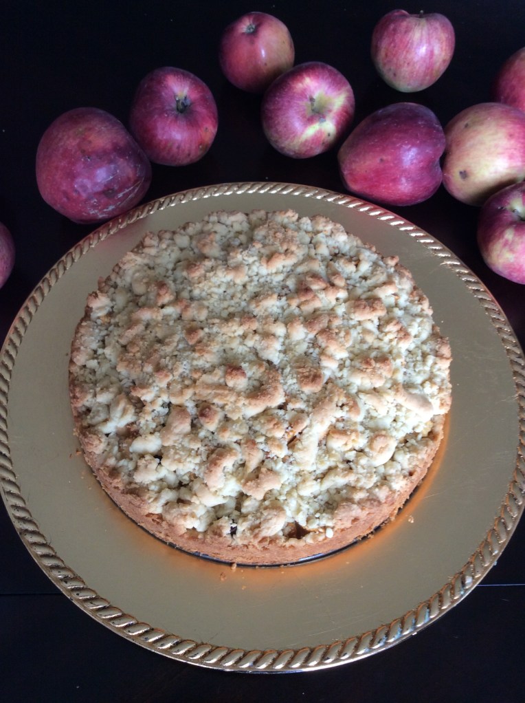 Italian APPLE CRUMBLE PIE