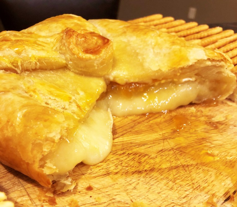 brie cheese and apricot preserves in puff pastry